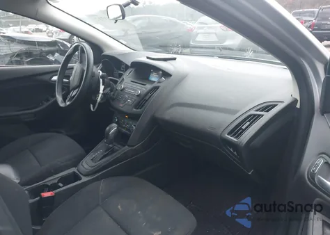 2017 Ford Focus Se z USA, uszkodzony, nr VIN 1FADP3F22HL335090